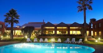 Park Hotel Calama - Calama - Svømmebasseng
