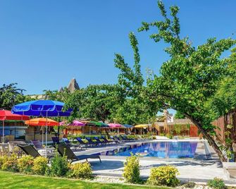 A la mode Cappadocia - Nevşehir - Piscina