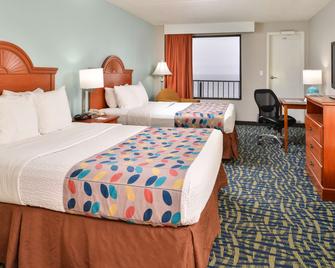 Best Western Plus Holiday Sands Inn & Suites - Norfolk - Chambre