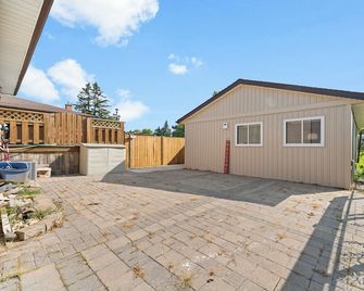 The Garden Retreat in Welland, On - 1BR,Free Parking and Workspace - Welland