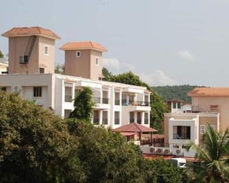 La Vida Studio Inn - Baga - Goa - By Lords Hotels And Resorts - Arpora - Building