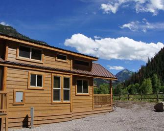 Ouray Riverside Resort - Inn & Cabins - Ouray - Building