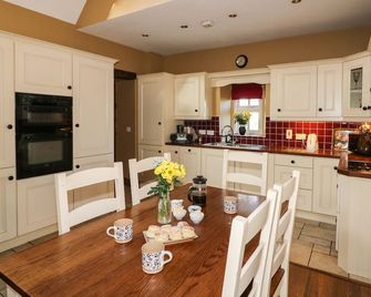 Rosemount Coach House - Enniscorthy - Küche