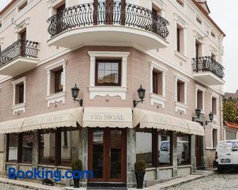 Hotel Vila Sigal Korce - Korça - Gebäude