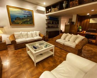 Italian Villa by the beach near Rome - Anzio - Wohnzimmer