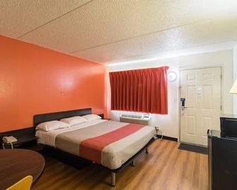 Motel 6 Joliet I-80 - Joliet
