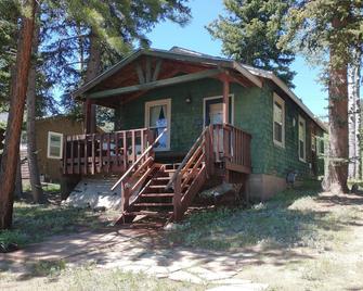 Cozy & Comfortable 1bd Cabin In Nederland ~ Walk To Downtown, Trails & Rtd Bus - Nederland - Edificio