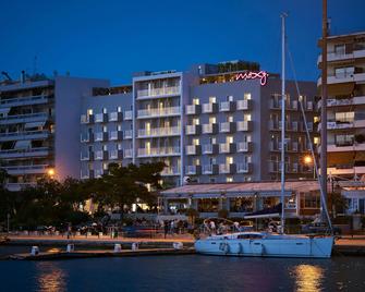 موكسي باترا مارينا - باتراس - مبنى