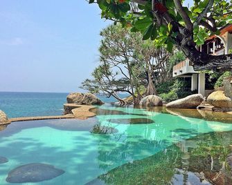 Mom Tri's Villa Royale - Sha Plus - Karon - Pool