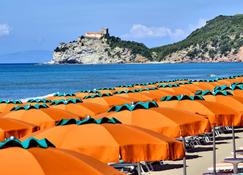 Camping Village Rocchette - Castiglione della Pescaia - Spiaggia