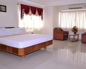 Hotel Susee Park - Tiruchirappalli - Slaapkamer