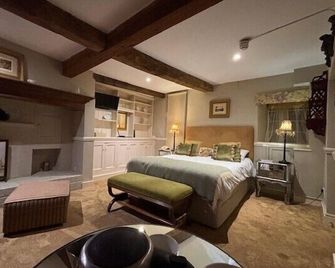 Old White Hart - Oakham - Bedroom