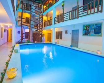 Mestizo Gallery - Tulum - Pool