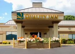 Quality Inn Mill Hall - Lamar - Mill Hall - Building