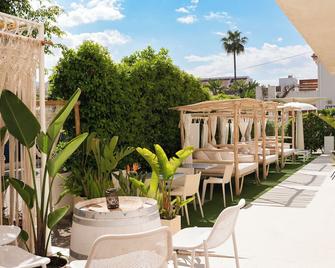 Hotel Boutique Villamor - Only Adults - Denia - Βεράντα