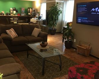 Cheyenne Guest Inn - Cheyenne - Wohnzimmer