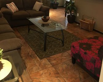 Cheyenne Guest Inn - Cheyenne - Sala de estar