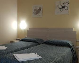 Hotel Il Quadrifoglio - Torre del Greco - Camera da letto