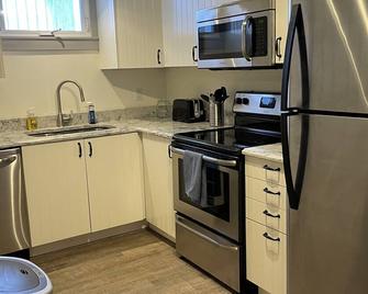 City Park Apartment - Denver - Kitchen