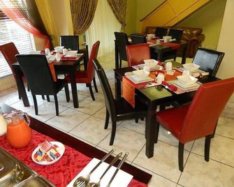 La Picasso Guesthouse - Ermelo - Jídelna