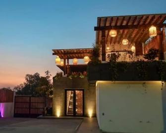 Lujosa Suite+jacuzzi Privado+zona Arqueológica - San Martín de las Pirámides - Building