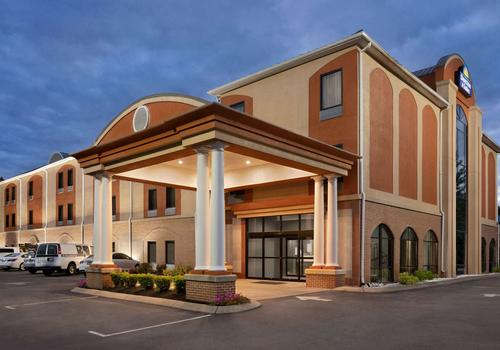 16 Best Hotels In Murfreesboro Hotels From 46 Night Kayak