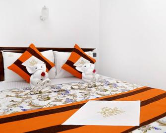 Ranmal Airport Transit Hotel - Seeduwa - Bedroom