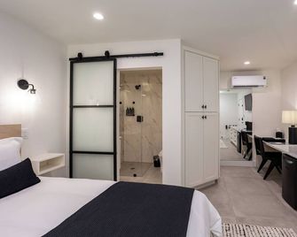 Hotel Bayit - Salida - Bedroom