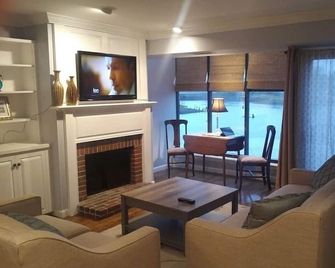 500 market st · Ocean Bay View In Town Fireplace 2 level Townhouse - Portsmouth - Wohnzimmer