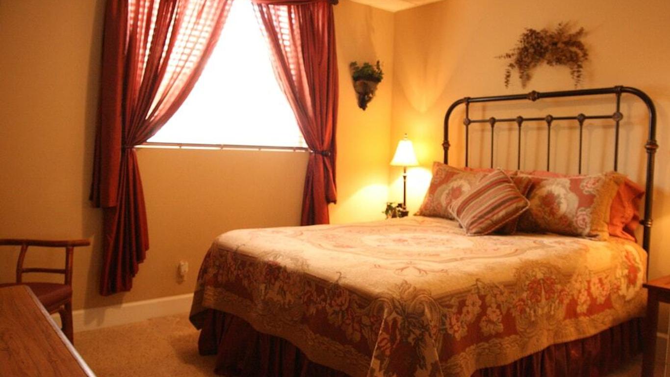 Monroe Street Suites