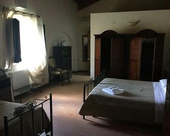 Hotel Ristorante Termitito - Scanzano Jonico - Schlafzimmer