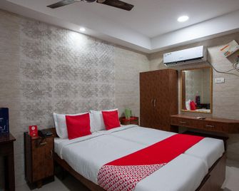 OYO 24963 Hotel Sudha Inn - Chennai - Bedroom
