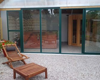 comfortable cottage in the calm of Calvados with heated pool - Campeaux - Patio