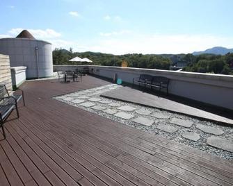 The Venezia Suite Hotel - Chuncheon - Balkon