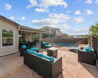 Family Friendly Desert Mountain Oasis - Vail - Pool