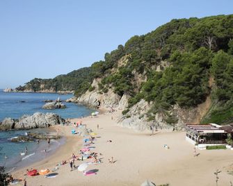 Offer ideal family apartment, quiet area, Fenals - Lloret de Mar - Beach