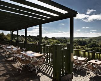 County Arms - Truro - Patio