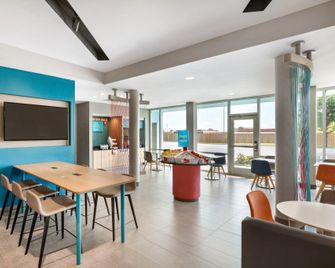 Avid Hotel Staunton By IHG - Staunton - Restaurant