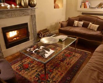 Villa Fontana Relais Suite & Spa - Agliano Terme - Wohnzimmer