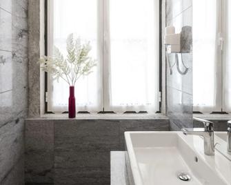 Lisbon Serviced Apartments - Baixa Castelo - Lissabon - Bad