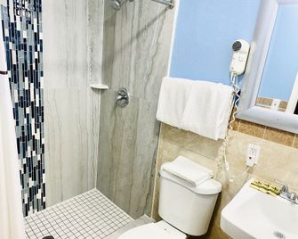 A Fisher's Inn Motel - לאס וגאס - חדר רחצה