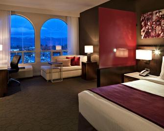 Delta Hotels by Marriott Grand Okanagan Resort - Kelowna - Bedroom