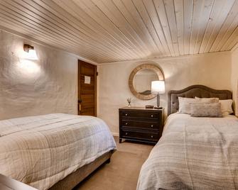 Ski Tip Lodge by Keystone Resort - Keystone - Bedroom