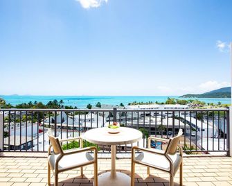 Ocean View 10 Pool & Spa - Airlie Beach - Balcony