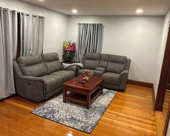 Family Oasis - Manchester - Living room