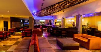 Riande Aeropuerto Hotel Casino - Panama City - Bar