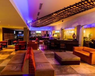 Riande Aeropuerto Hotel Casino - Cidade do Panamá - Bar