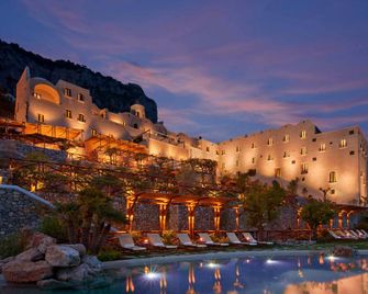Monastero Santa Rosa Hotel & Spa - Conca Dei Marini - Edificio