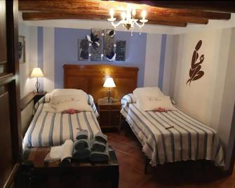 Hotel Casa de la Fuente - Alcorisa - Bedroom