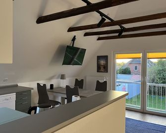 Cozy little vacation apartment - Emden - Essbereich